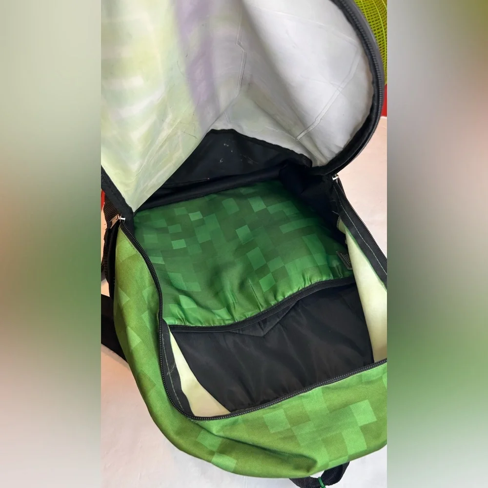Minecraft Green and Gray Men's Backpack Boys Kids - Picture 4 of 9